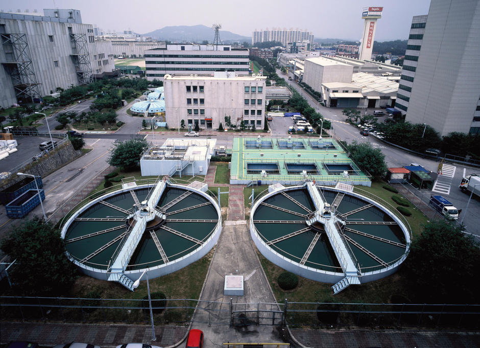Industrial infrastructure in South Korea supporting the scale-up of CCUS technologies for a low-carbon future.