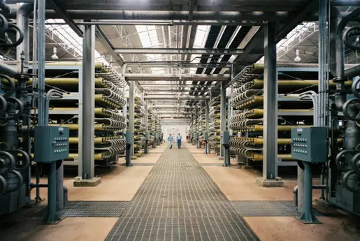 Industrial reverse osmosis desalination plant with membrane arrays using Smart Membrane AI technology for predictive maintenance